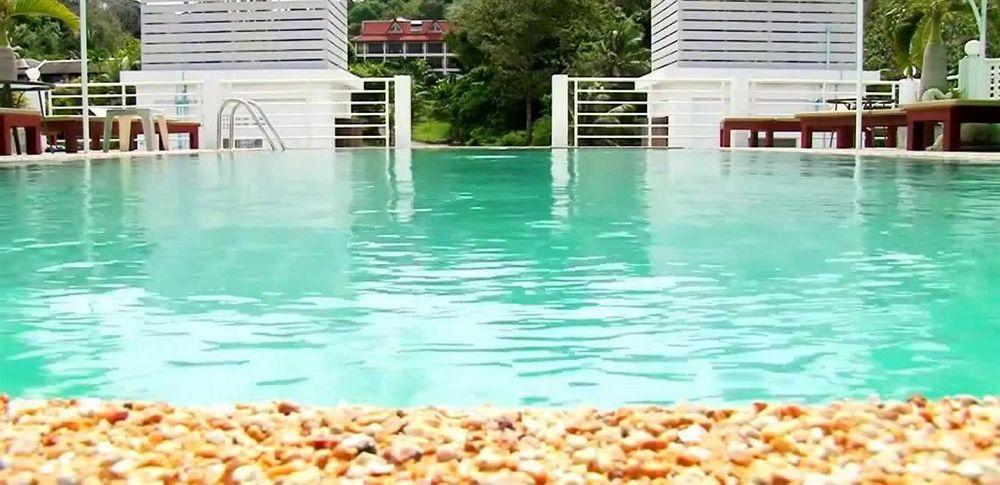 Sharaya Patong Hotel エクステリア 写真