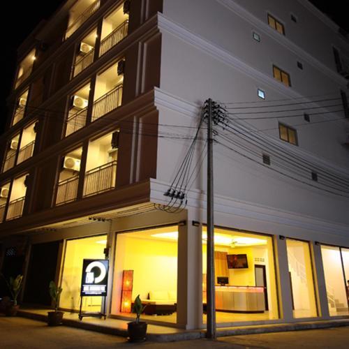 Sharaya Patong Hotel エクステリア 写真