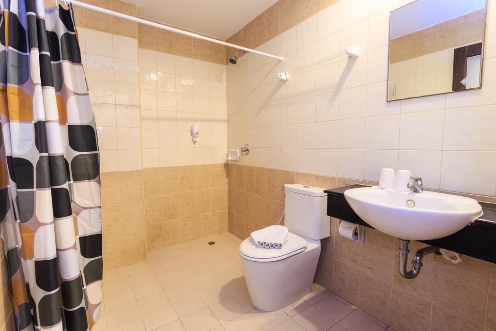 Sharaya Patong Hotel エクステリア 写真
