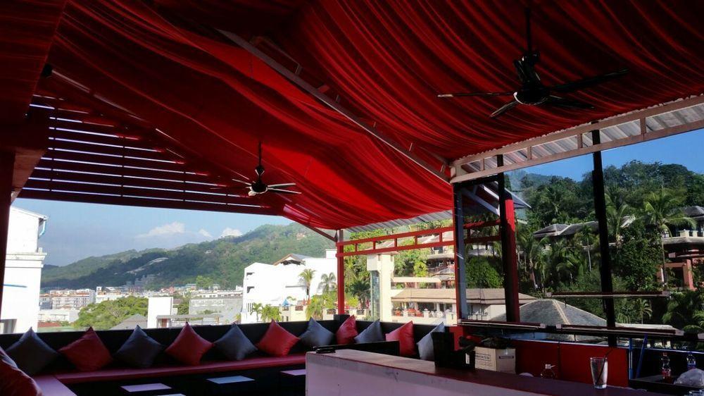 Sharaya Patong Hotel エクステリア 写真