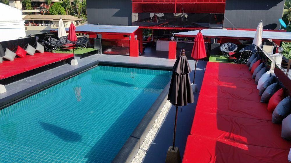 Sharaya Patong Hotel エクステリア 写真