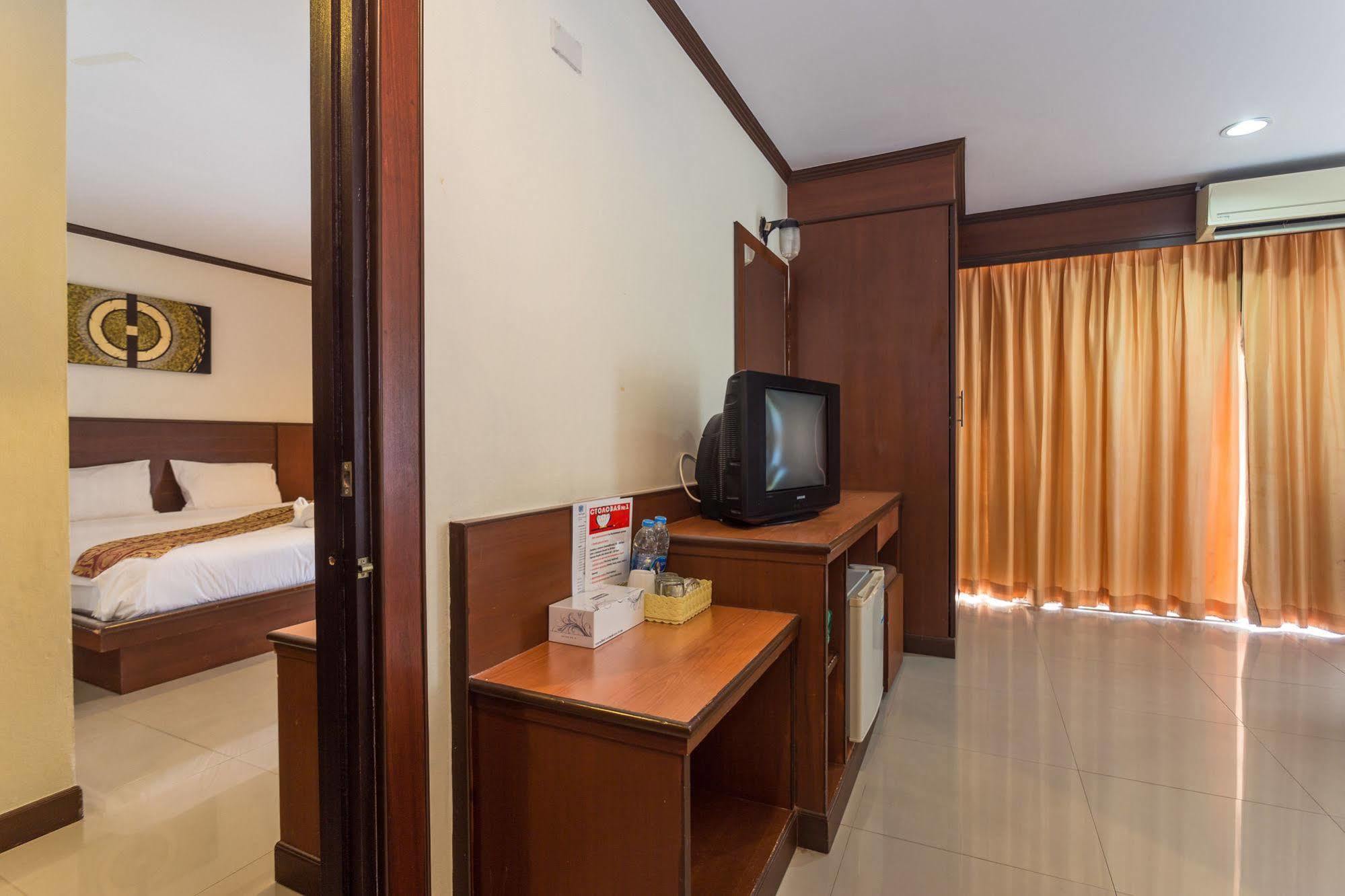 Sharaya Patong Hotel エクステリア 写真