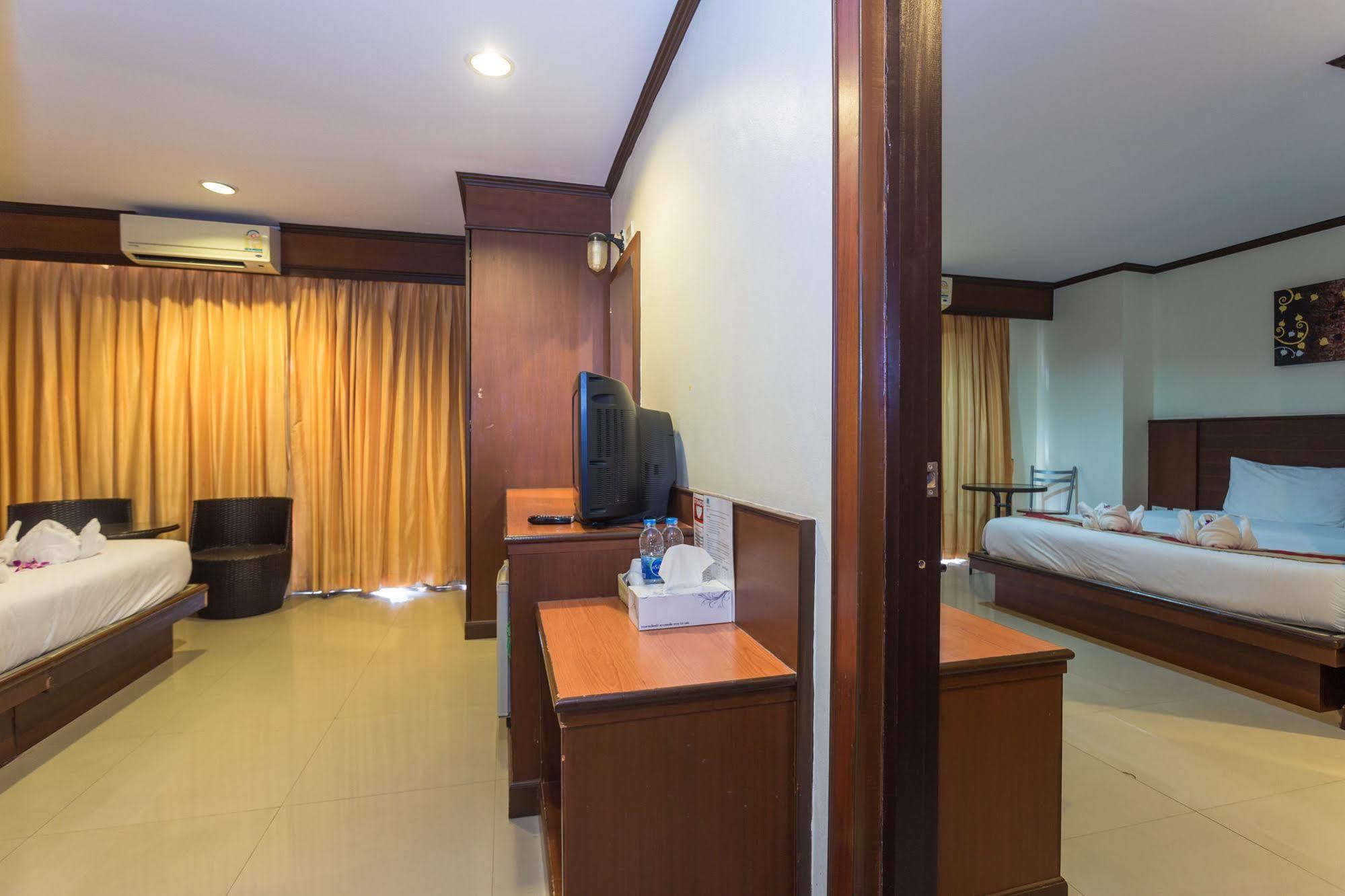Sharaya Patong Hotel エクステリア 写真