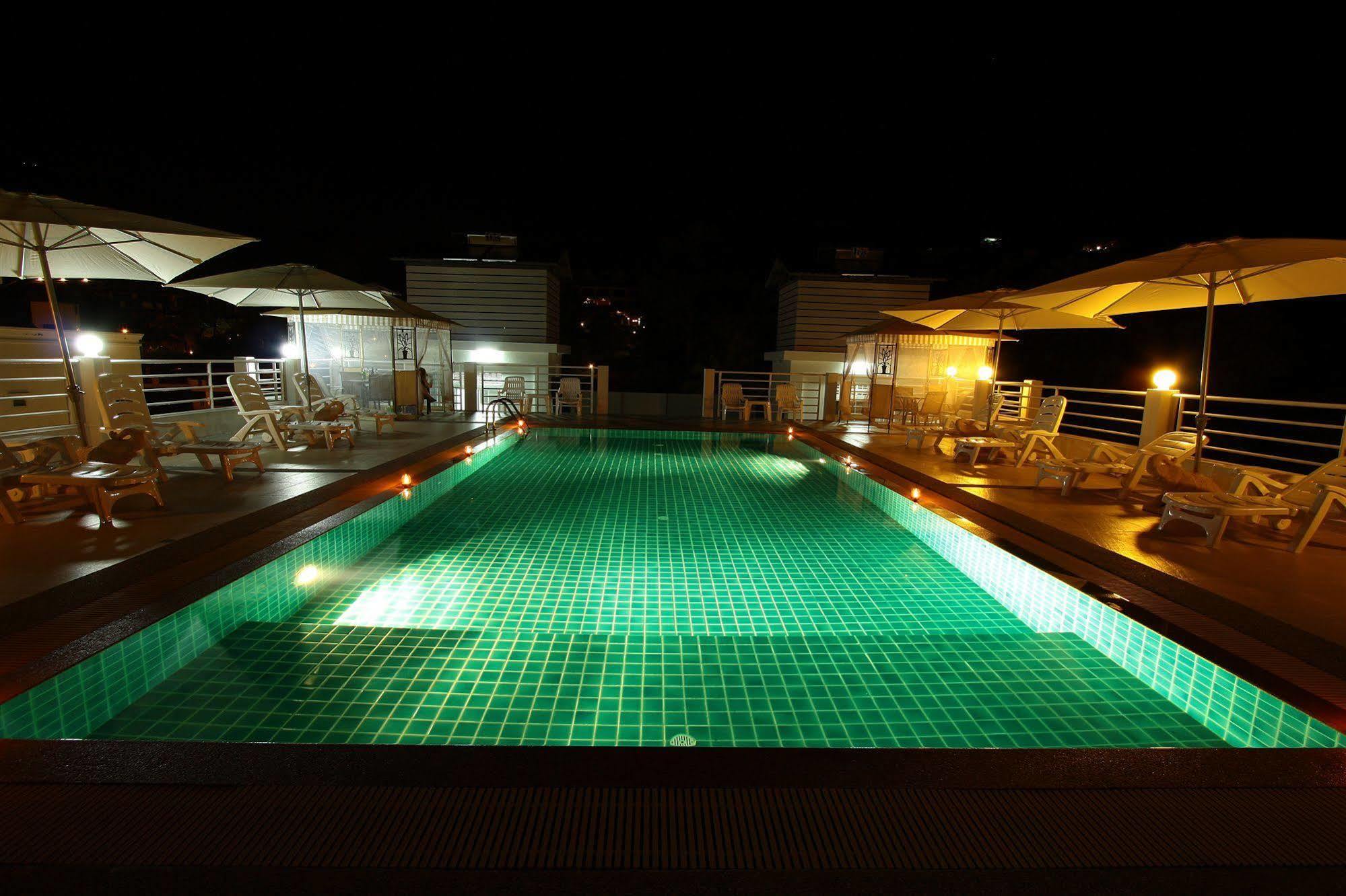 Sharaya Patong Hotel エクステリア 写真